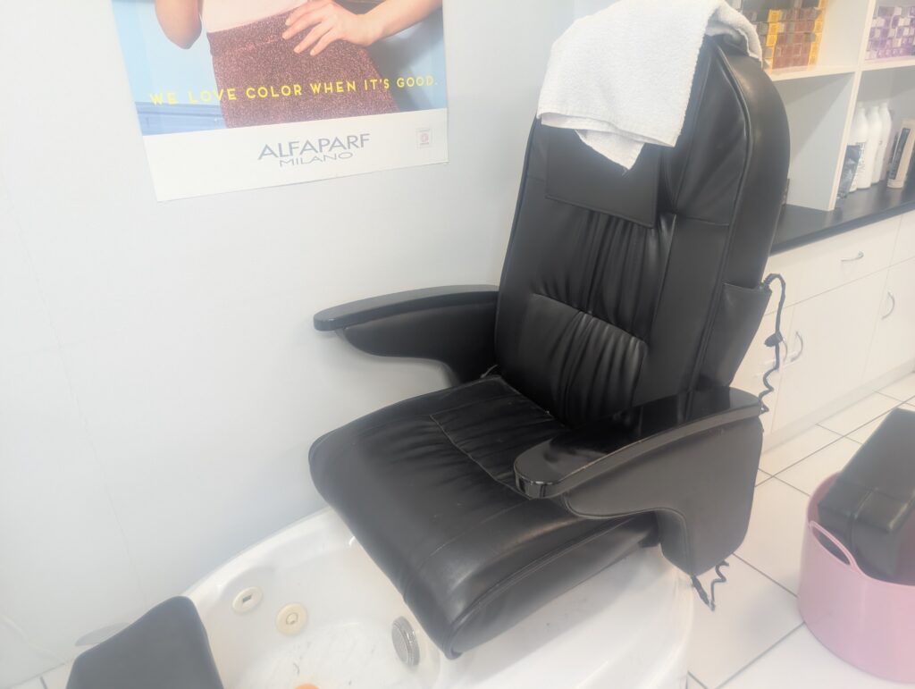 Comfortel Pedicure/Massage Chair